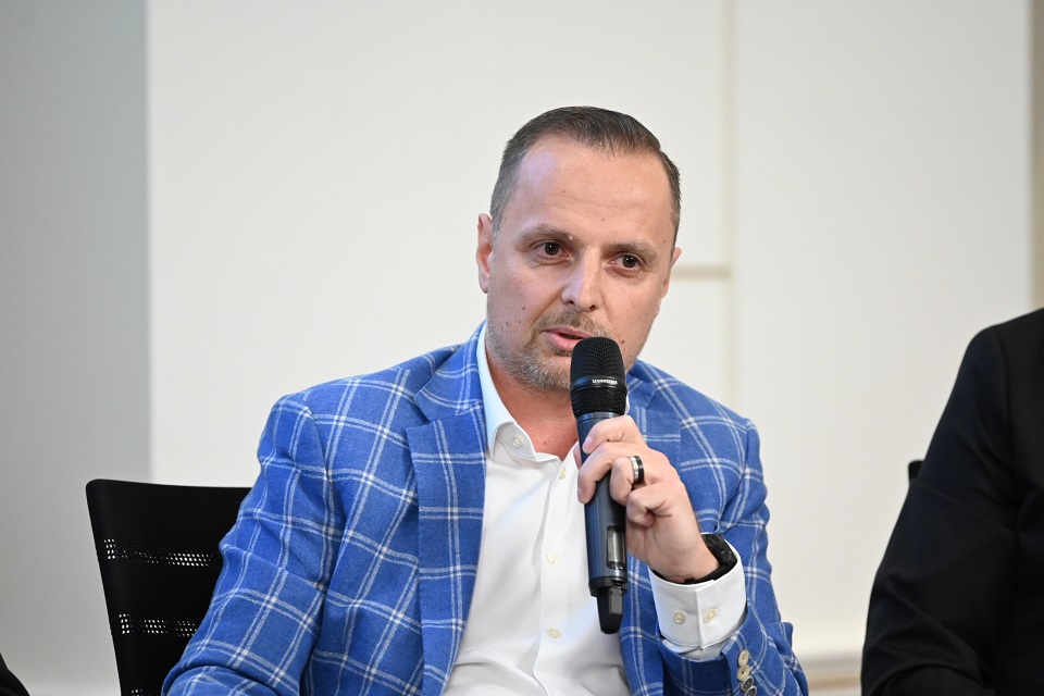 Razvan Patrunoiu, Webhelp Romania: “The leadership style of an individual fundamentally never changes, it’s imprinted in one’s DNA; what changes is the way we create positive experiences for our teams”