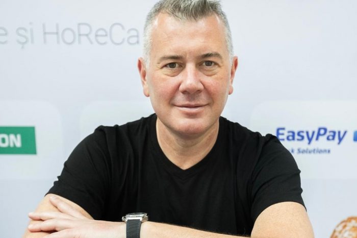 EasyPay digitalizes reception in clinics across Romania, with an investment of over €500,000 in 2026. The self-service digital reception eliminates queues, reduces waiting times, and cuts operational costs by up to 30%