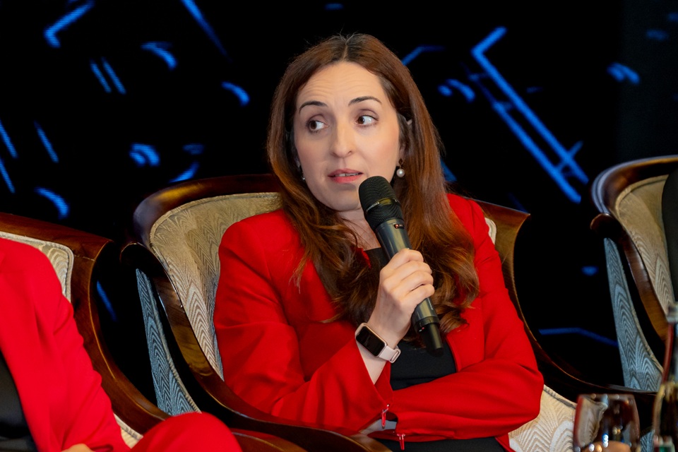 Denisa Cristache, Accenture: “AI is reshaping business because it changes the way the work is done”