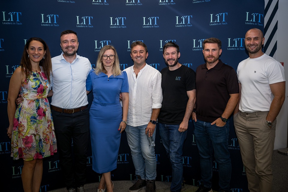 Leaders in Tech ended the third edition of its mentoring program with a record participation: 77 mentors and more than 130 mentees from 4 cities actively participated in the sessions